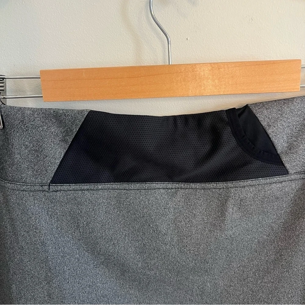 NWT Pearl Izumi Gray and Black Mini Skirt
